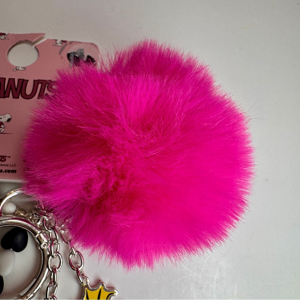 NWT Women's Peanuts Snoopy Bag Charm or Keychain from Primark. - Picture 5 of 11